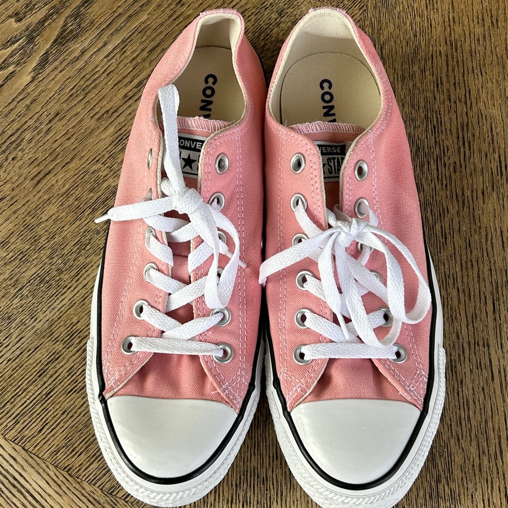 Womens pink converse shoes